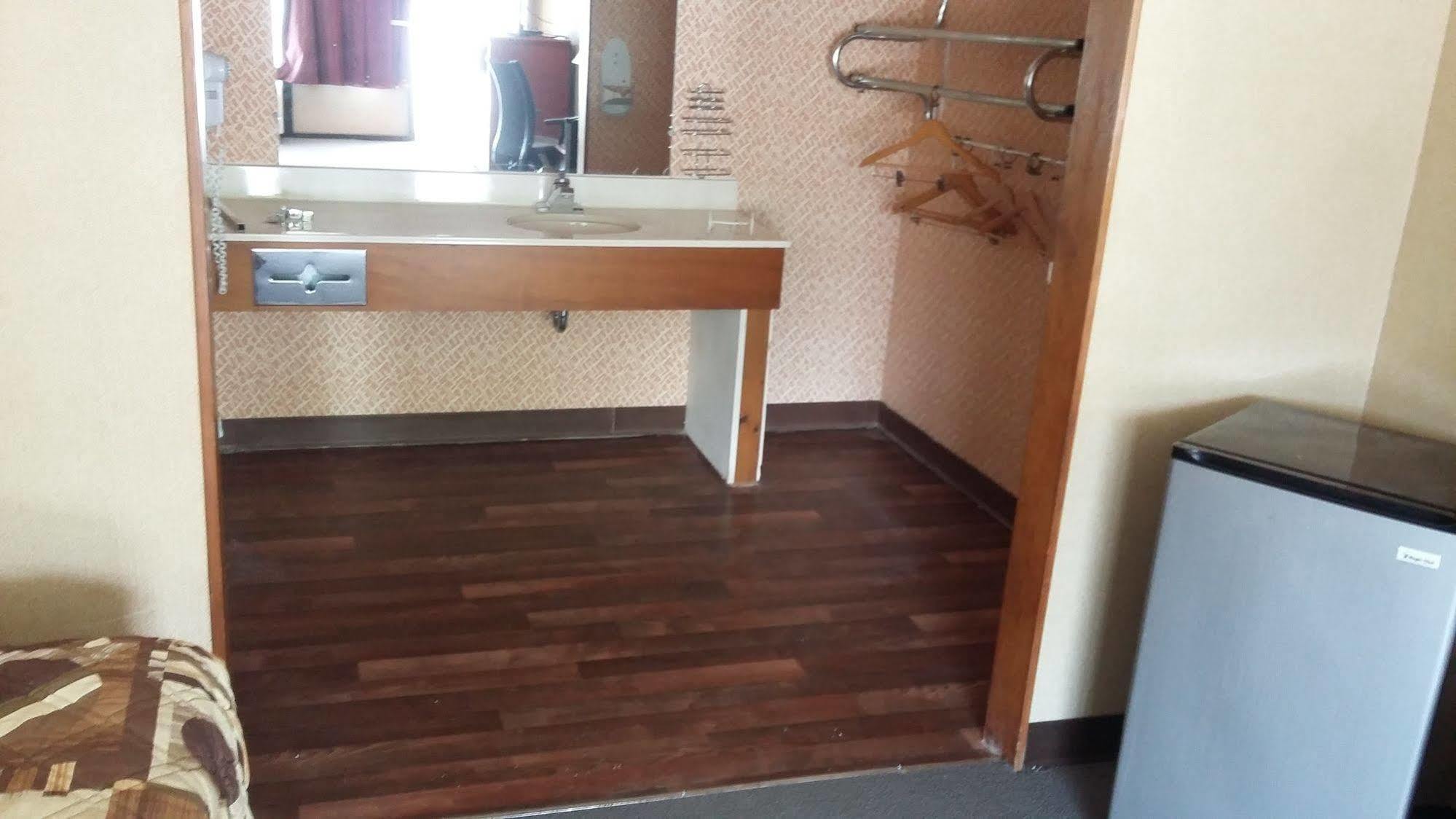 Paris Inn And Suites Buitenkant foto